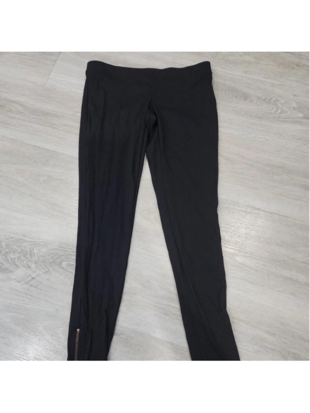 Express black leggings with zipper detail in XS #express #activewear